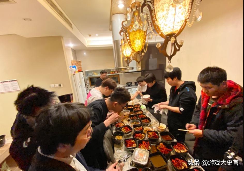 58同城上的送餐员月入万元左右真实吗？什么样的情况才能拿到这个工资？：骑万元公路车送外卖