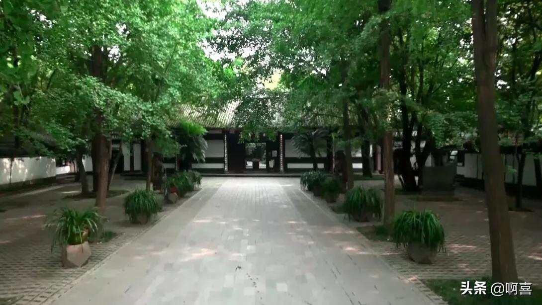 [成都有什么景点]成都八大景点排行榜？