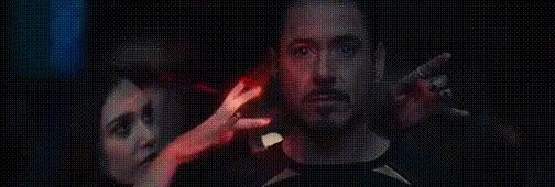 《复仇者联盟2》里面，有没有人注意到钢铁侠进入幻境之后，出现了一个女“钢铁侠”？