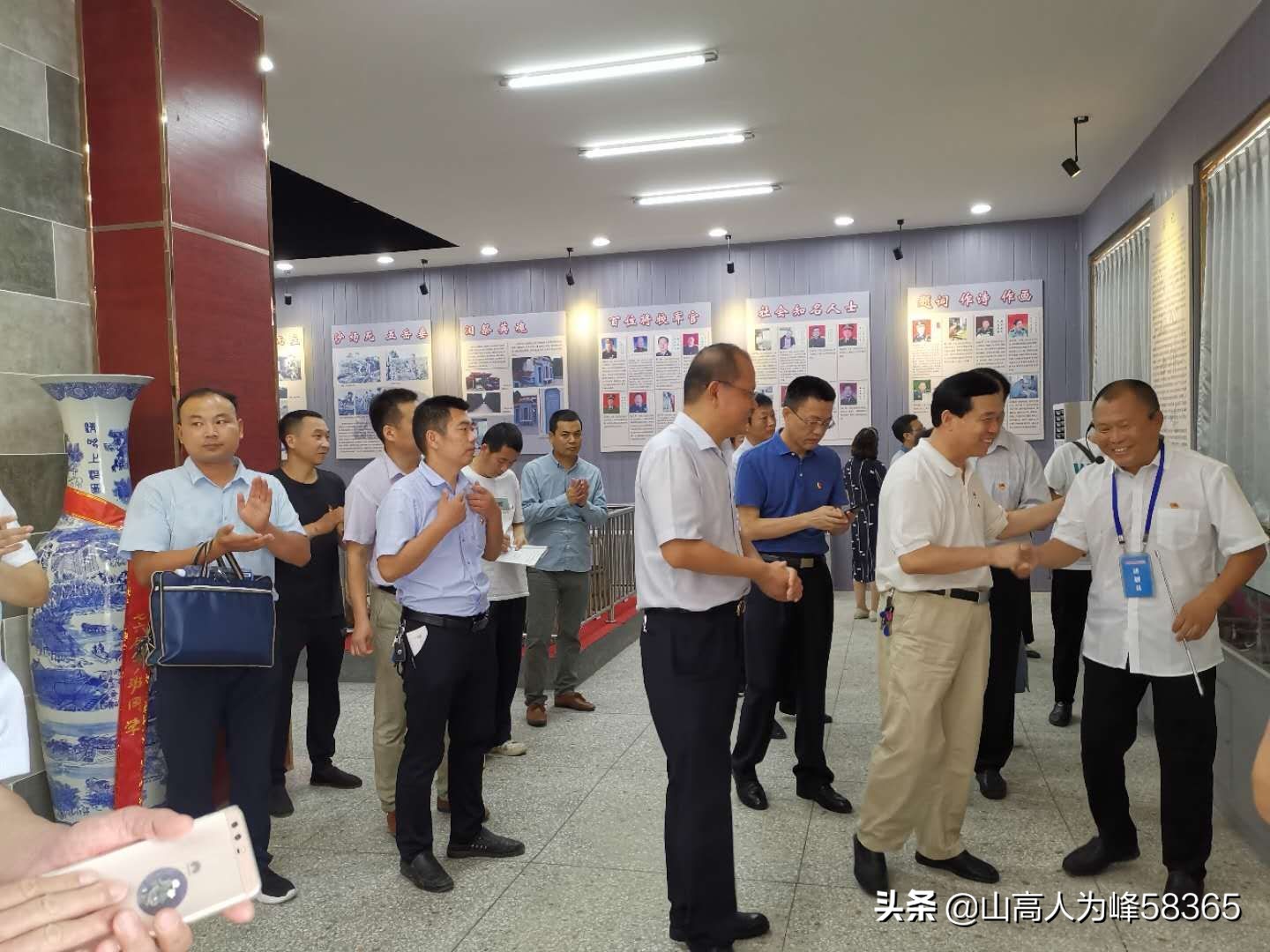 [阳光灿烂的图片]你有哪些笑容灿烂的照片？