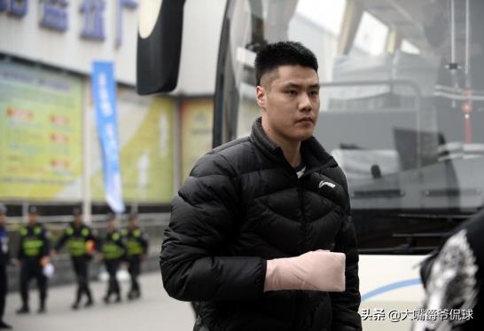 CBA辽宁的贺天举巅峰时期能力如何?现在他对辽篮还有何作用? CBA辽宁的贺天举巅峰时期能力如何?现在他对辽篮还有何作用?