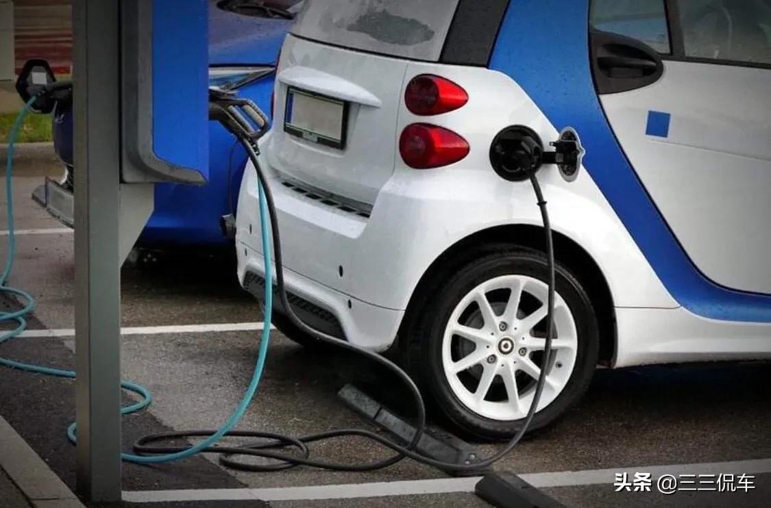 解释新能源汽车，解释新能源汽车高压电的危险特性
