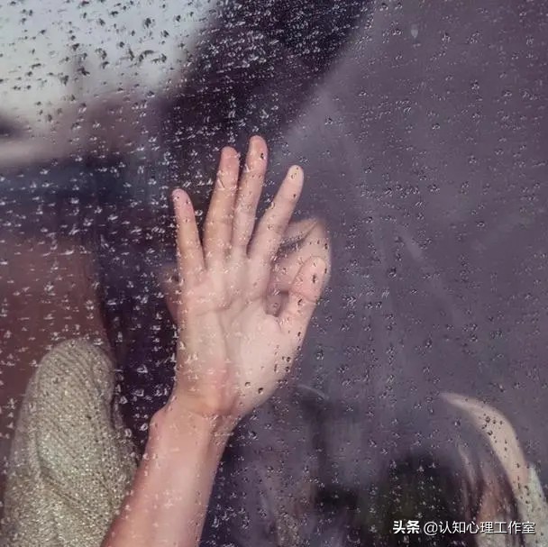 头部被打后头痛,躺着很痛,坐起来就稍微好点?:打的 头部被打后头痛,躺着很痛,坐起来就稍微好点?:打的