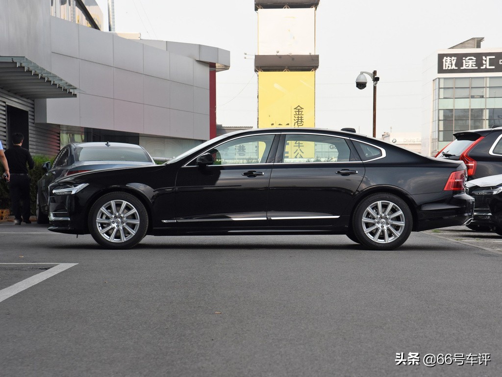 沃尔沃s90车祸