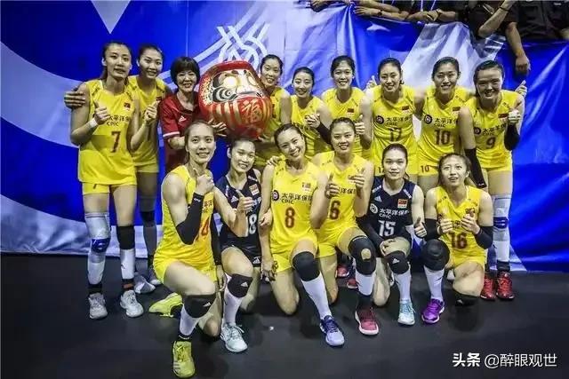 女篮服装如何穿,女篮颁奖嘉宾介绍?