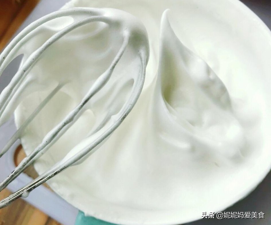 [香草冰激凌]香草的冰淇淋是什么颜色？