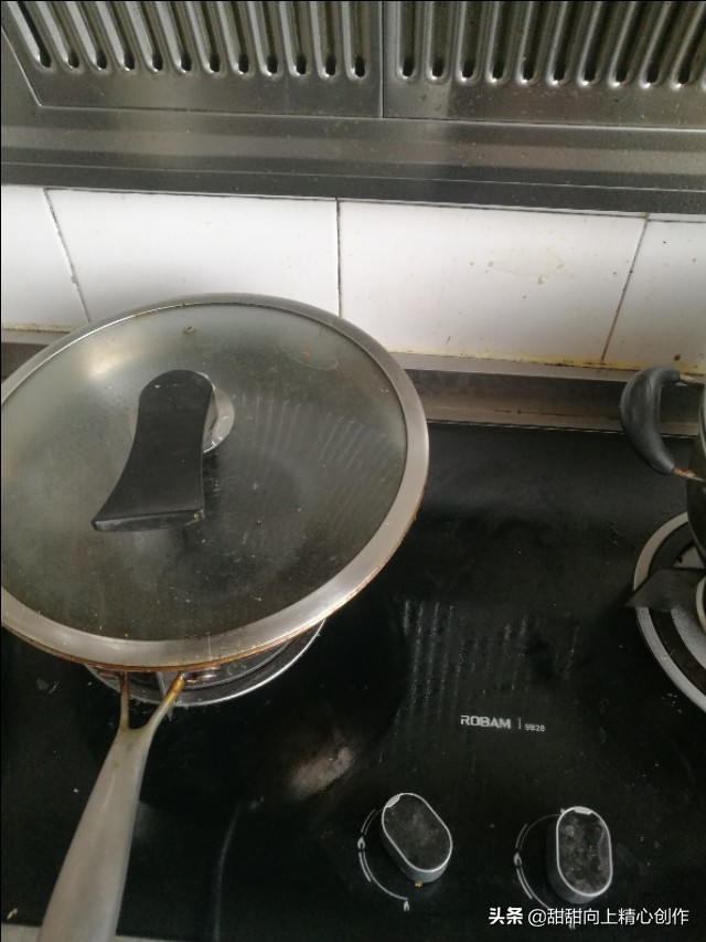 油烟机安装高度（油烟机安装高度的标准是多少？）