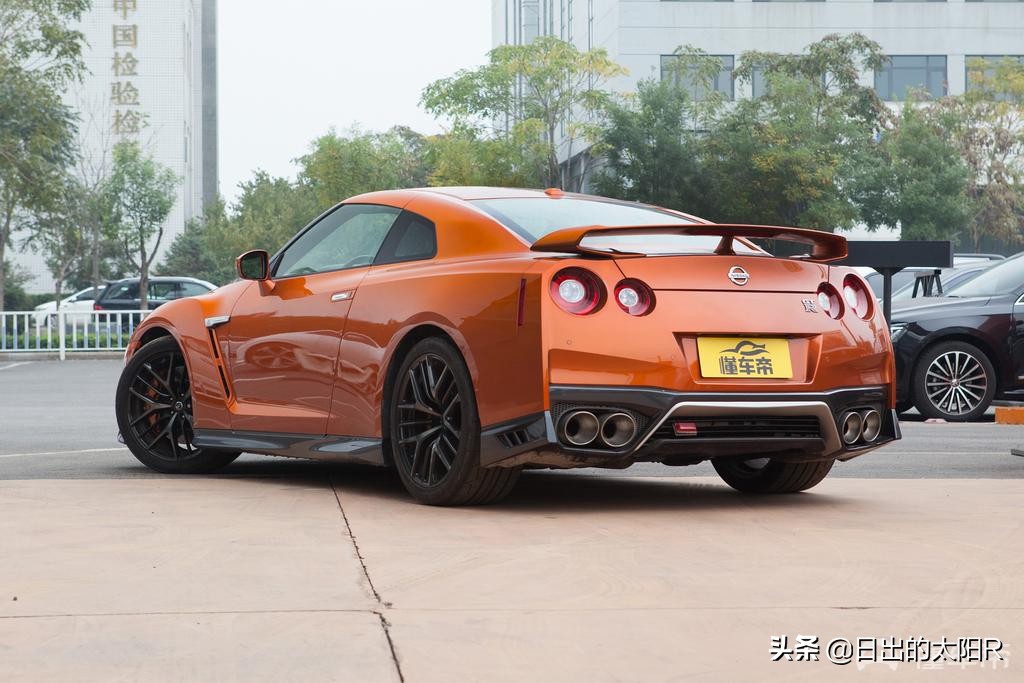 奔驰 gtr