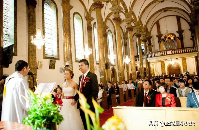 婚庆教堂布置，婚庆教堂布置效果图