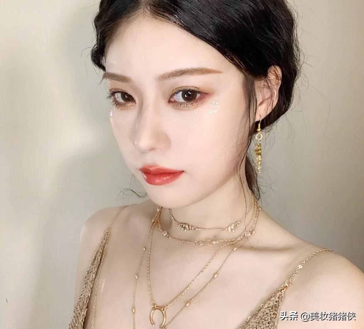 美妆好物分享眼妆
