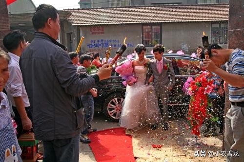 婚庆酒店营业额分析表，婚庆酒店营业额分析表格