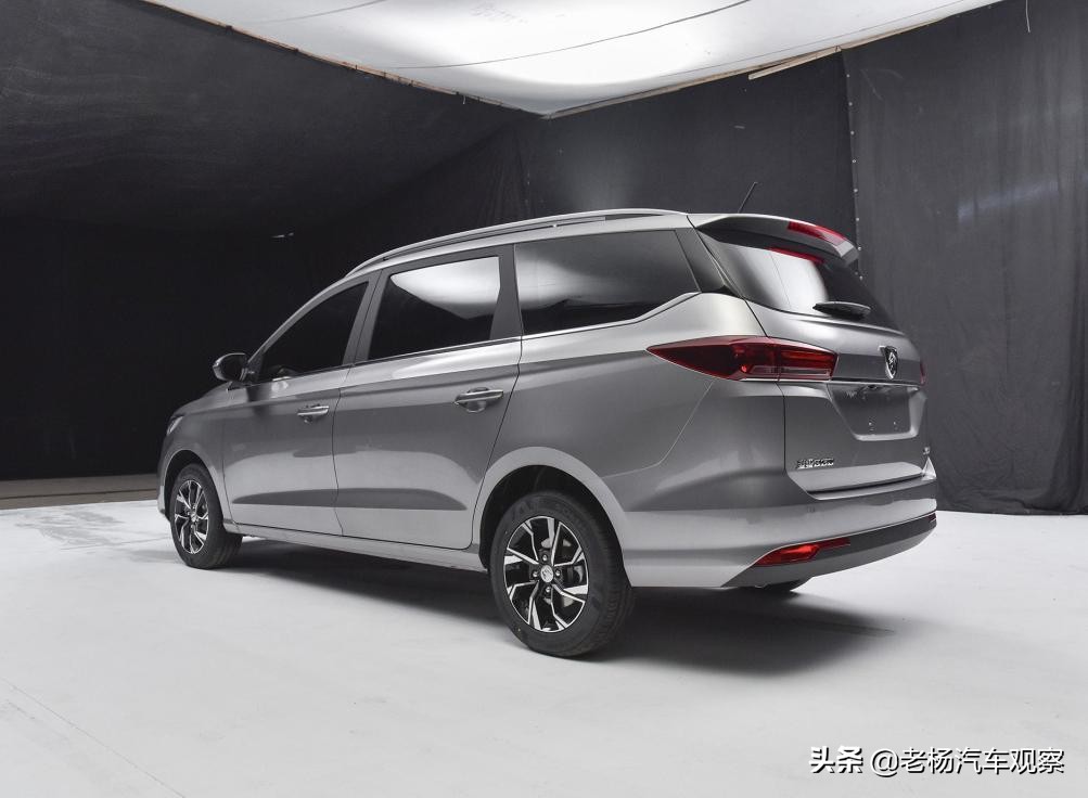 七人乘坐的汽车品牌介绍,七人乘坐的汽车品牌介绍图片