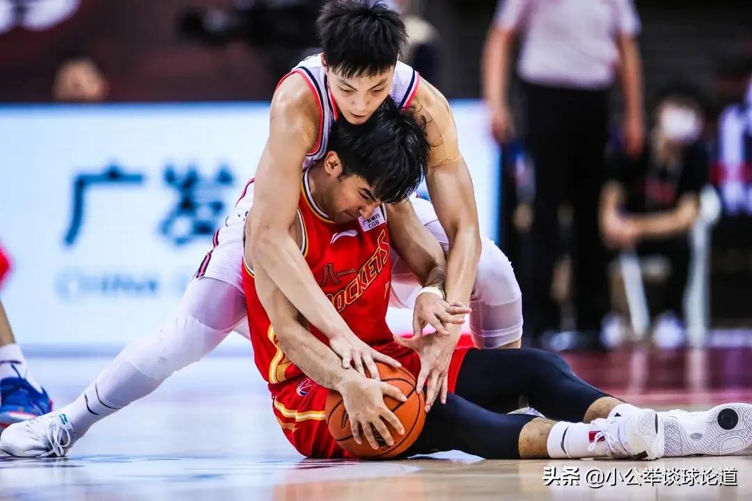 广州有没有体育赛事中心（7月14日，广东男篮VS广州男篮，比赛看点如何？轮休多场的易建联会选择复出吗？）