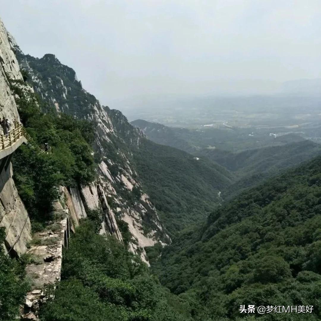 想要去爬山河南哪个地方比较好玩？