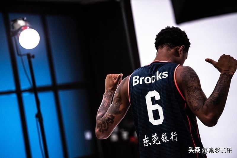 广东小伙在海外生活，广东小伙在海外生活视频