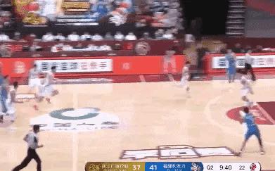 小斯CBA首秀选八一引热议，砍14+3被调侃不如周琦：福建这百万美元花的冤。你怎么看？