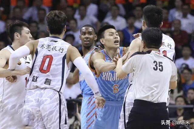 cBA复赛己大半,那个球队靠外援取胜? cBA复赛己大半,那个球队靠外援取胜?