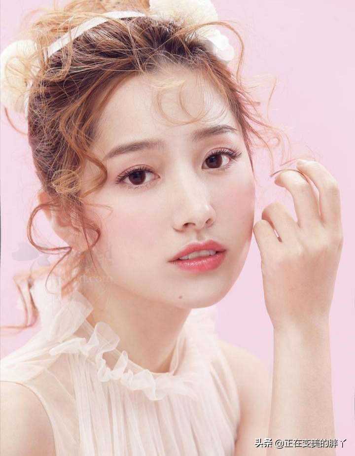 春季化妆技巧
