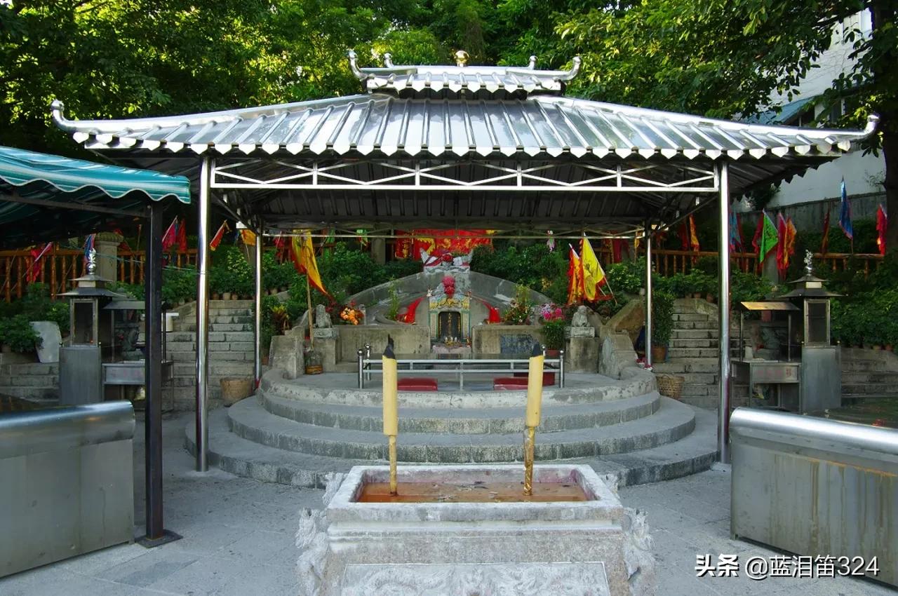 南宋赵昺死后是葬在深圳南山区还是葬在传说的九龙岛？为什么？