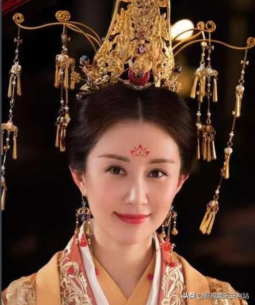 如果一个女孩对你说命苦,应该怎么安慰她呢?:苦命少女 如果一个女孩对你说命苦,应该怎么安慰她呢?:苦命少女