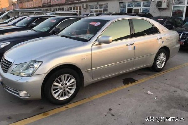 二手皇冠车