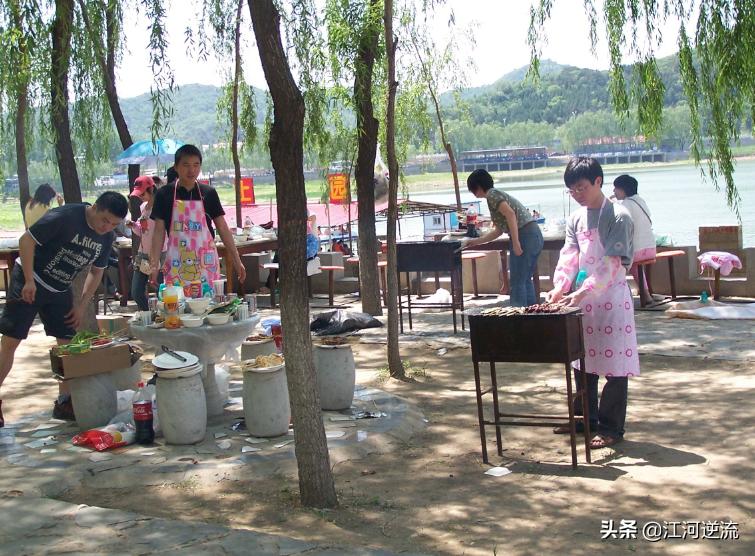 野餐后不带走垃圾