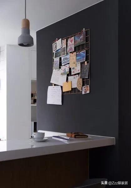 [五彩斑斓的黑色]别人发五彩斑斓的黑怎么回？