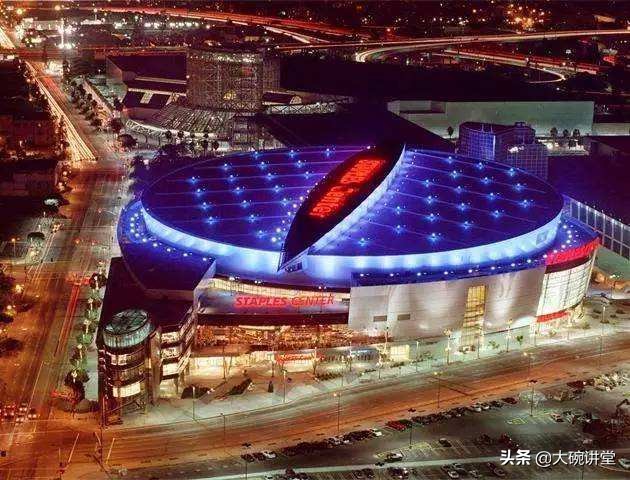 湖人队主场叫什么?能容纳多少人? 湖人队主场叫什么?能容纳多少人?