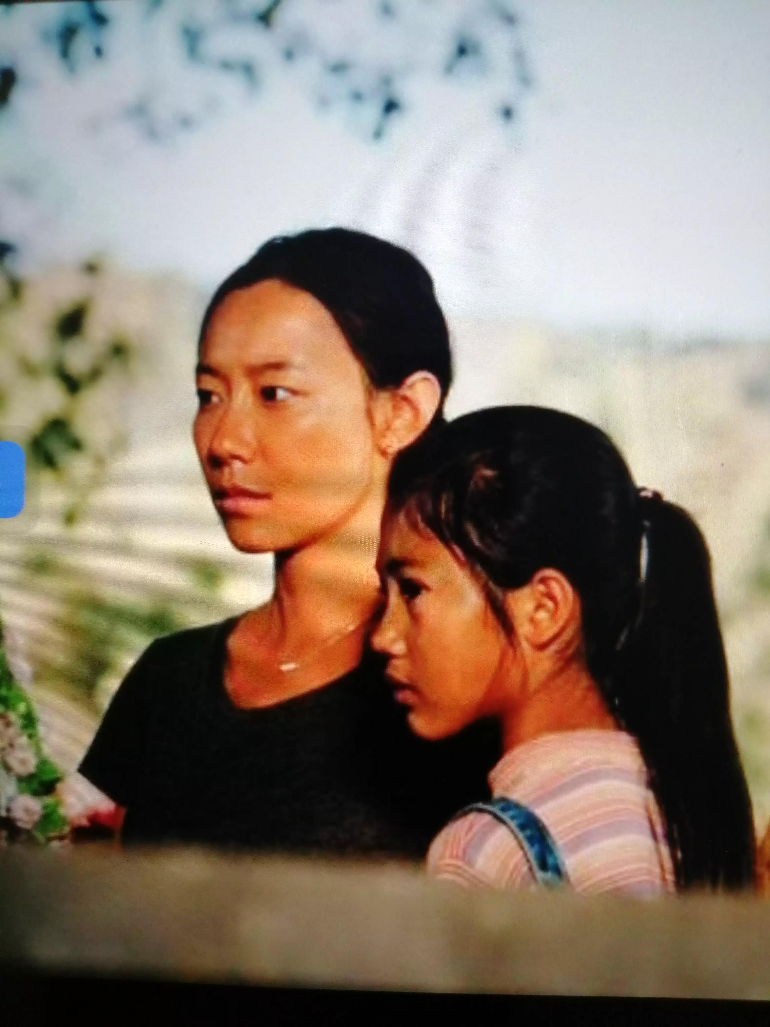 如果一个女孩对你说命苦,应该怎么安慰她呢?:苦命少女 如果一个女孩对你说命苦,应该怎么安慰她呢?:苦命少女