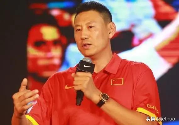 三问李楠！参加美国夏季联赛你做了什么，锻炼新人？磨合阵容？确定打法？：中国代表三问美国