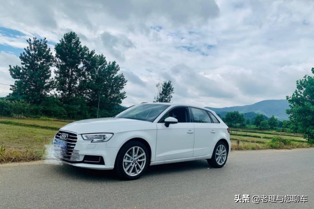 奥迪性能车