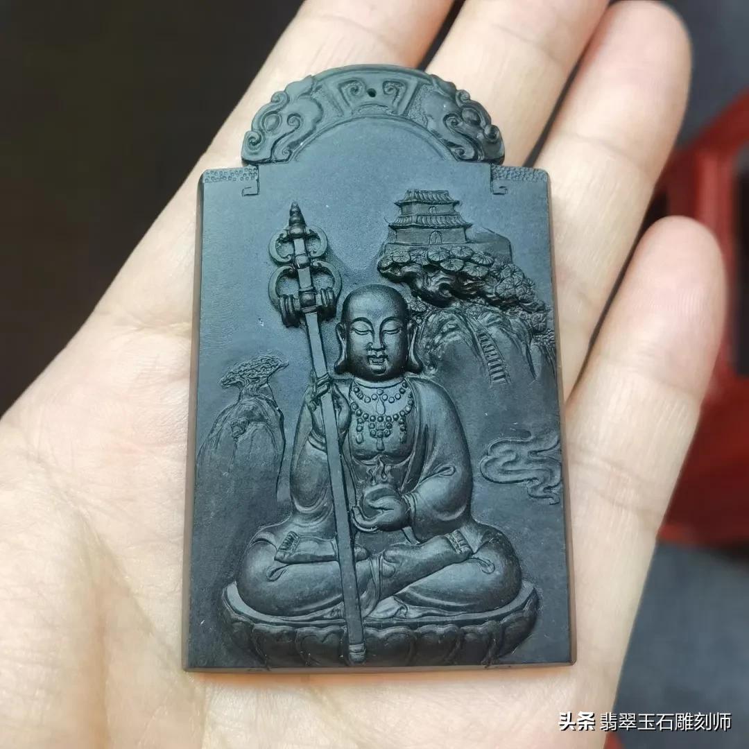 在线等懂玉的大神帮忙看看这个玉镯怎么样？