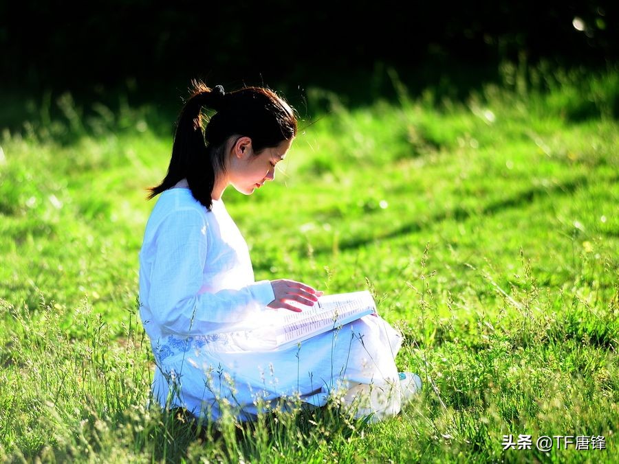 中学女生遭多人欺凌