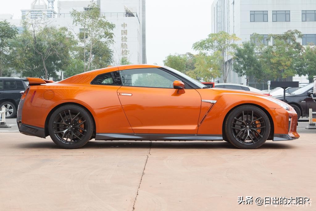 奔驰 gtr
