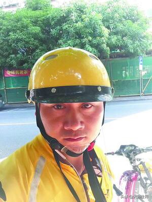 路遇小车起火，厦门外卖小哥化身“消防员”, 你怎么看？