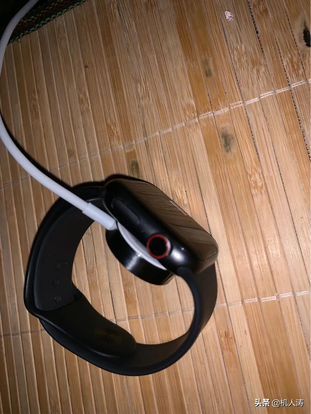 苹果手表怎么充电苹果手表怎么充电正确方法 苹果手表怎么充电苹果手表怎么充电正确方法