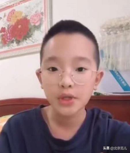 钟美美哭诉父亲家暴