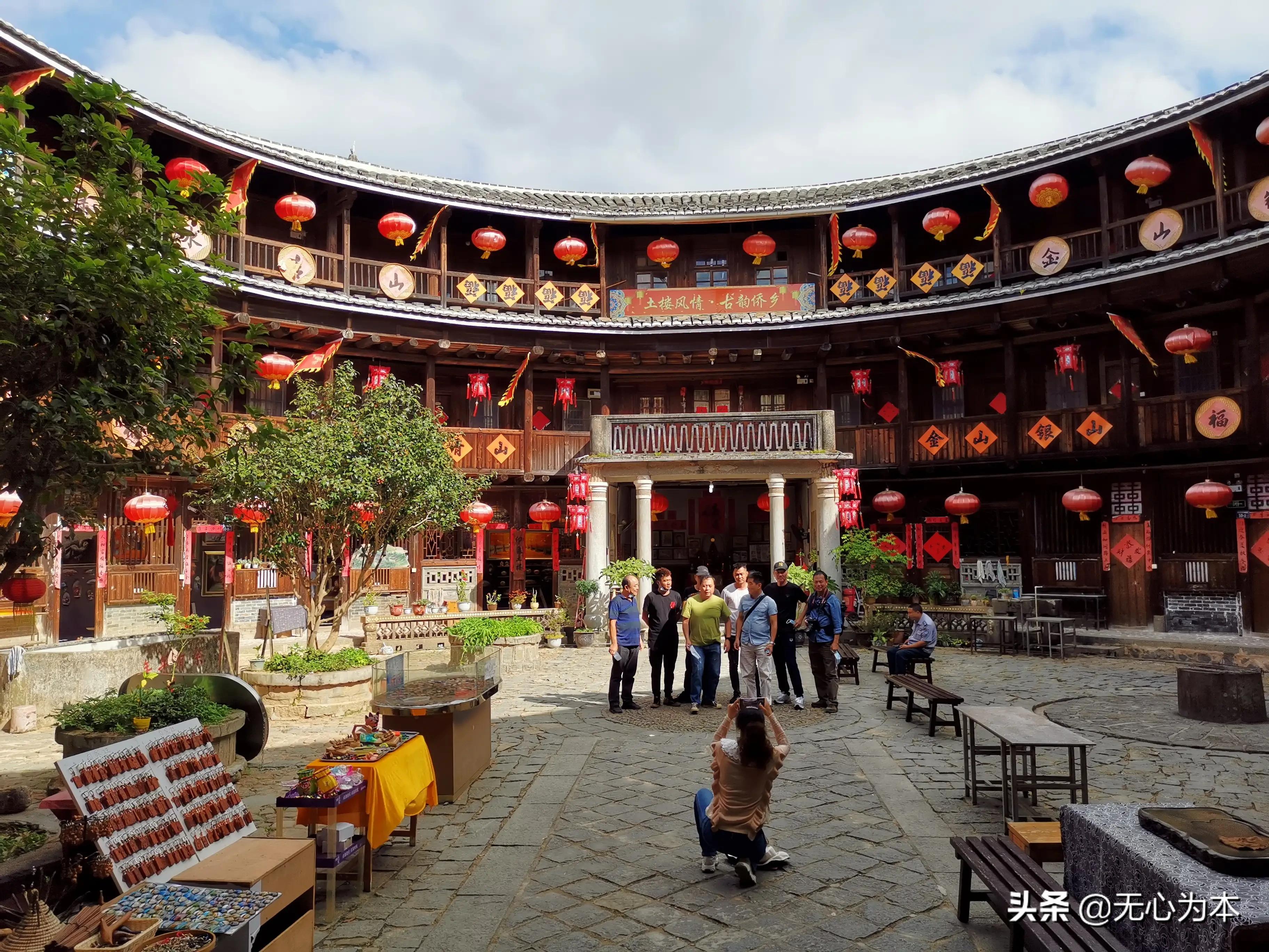 厦门市区离哪个土楼最近