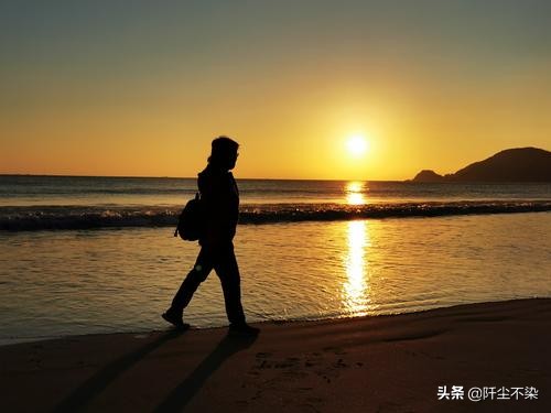 当我们都老了(当我们都老了,回看今生,你后悔吗?) 当我们都老了(当我们都老了,回看今生,你后悔吗?)