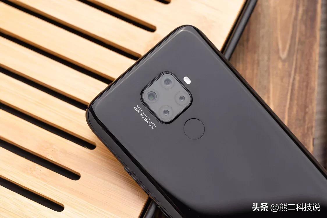 游戏手机能当普通机用吗？你怎么看？