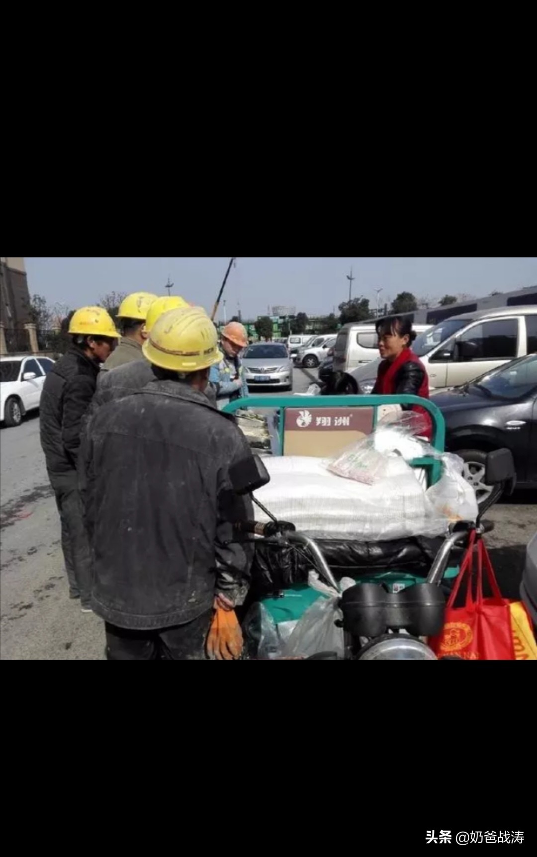 学校一间宿舍住百人