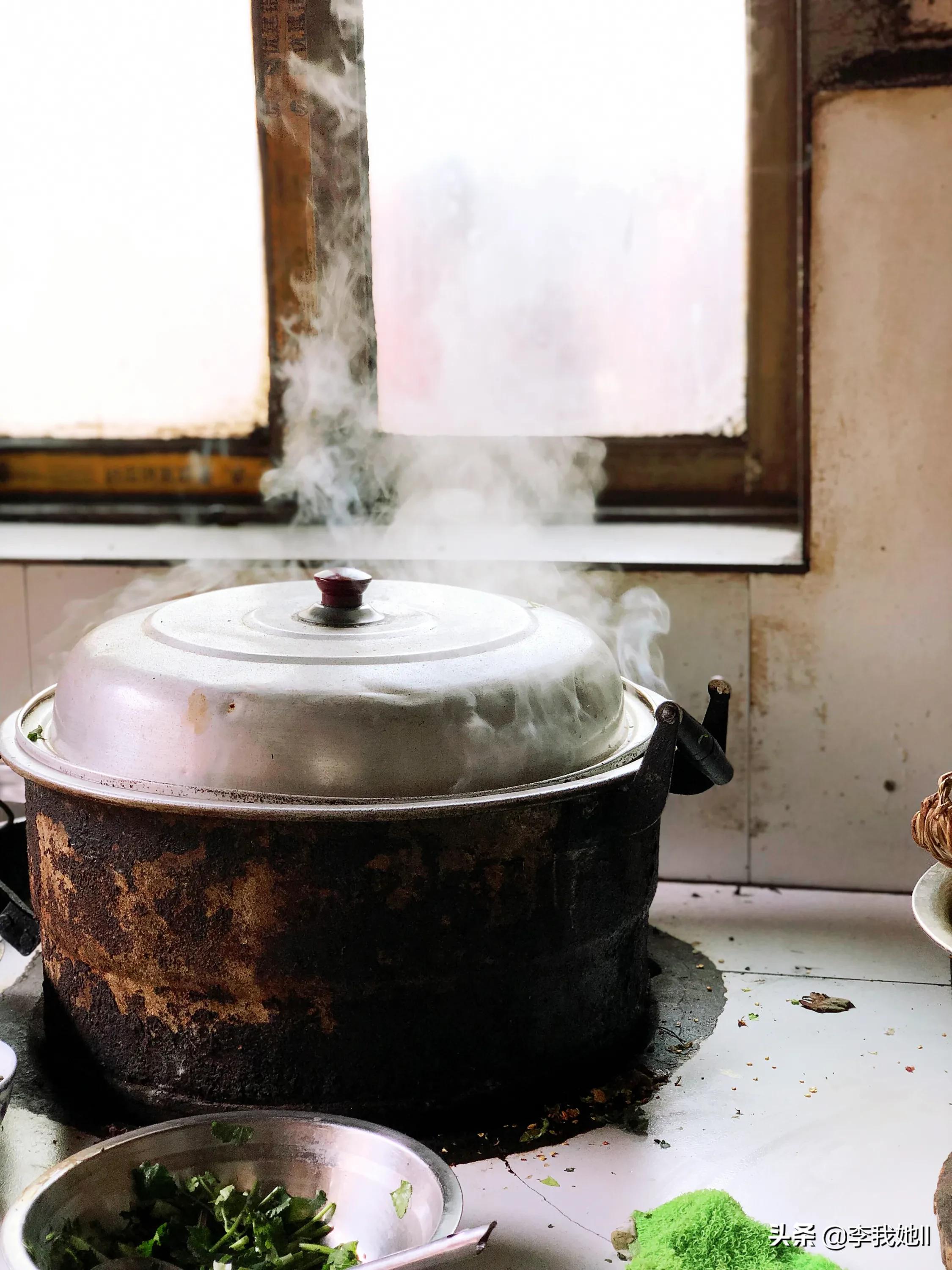 [照片全家福]过年的时候有多少家庭喜欢拍全家福照片？拍全家福对于中国人来说有着什么意义？