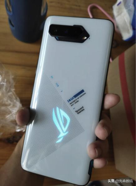 四款骁龙888电竞游戏手机,现在的手机游戏党该怎么样选择? 四款骁龙888电竞游戏手机,现在的手机游戏党该怎么样选择?