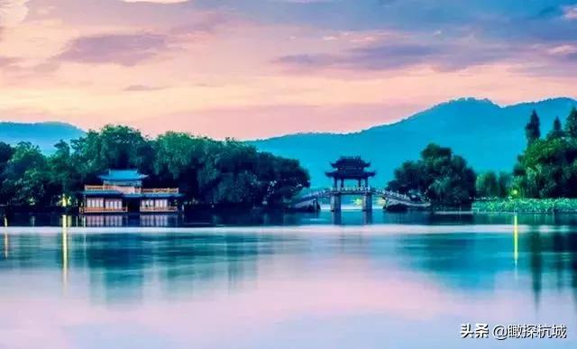 杭州西湖为什么杭州在东方，而那湖却叫西湖呢？