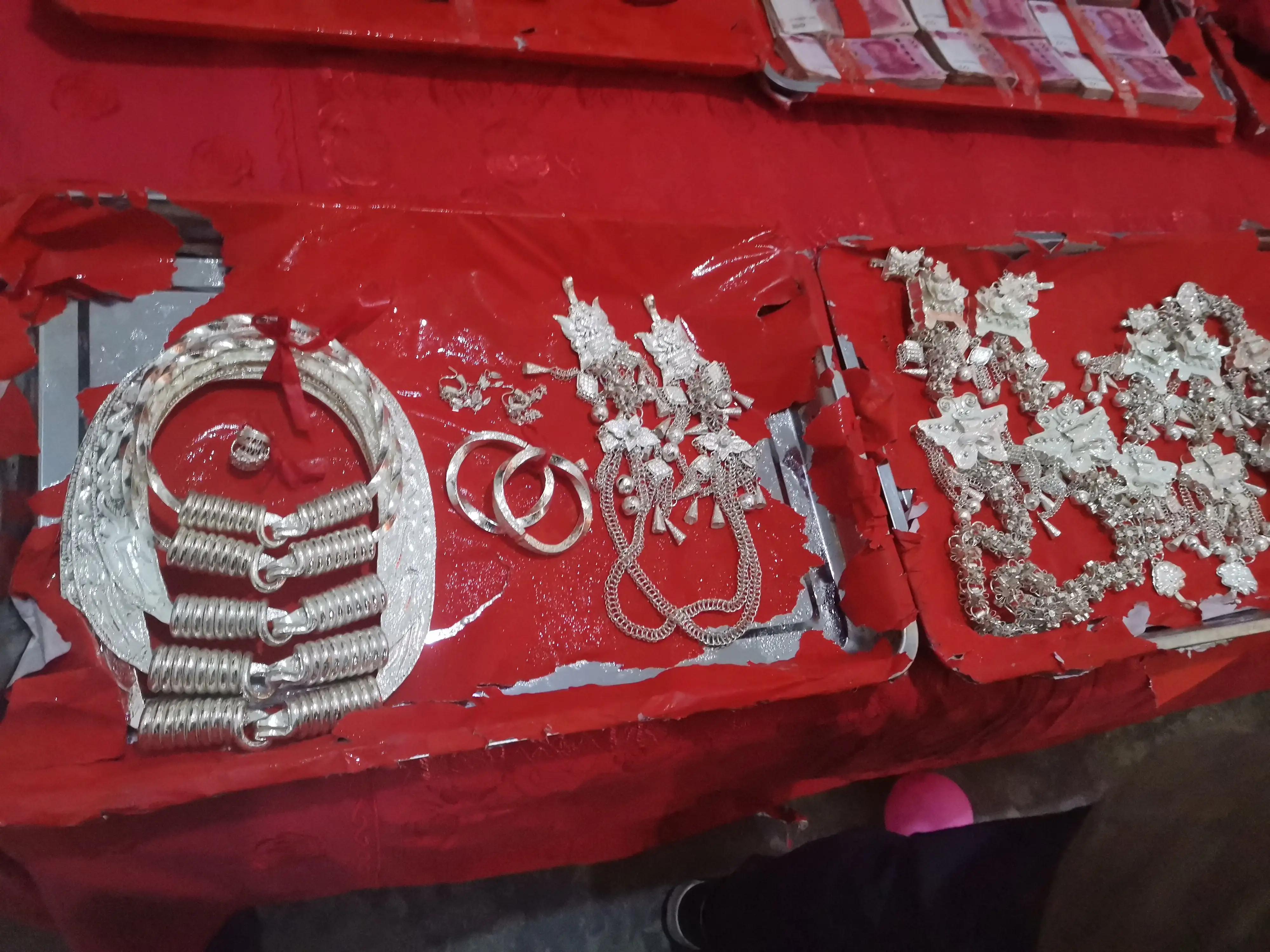 吉首婚庆用品，吉首婚庆用品批发市场在哪里