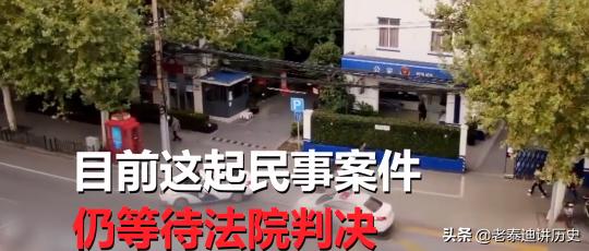 未牵绳大狗扑1岁娃