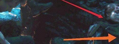 《复仇者联盟2》里面，有没有人注意到钢铁侠进入幻境之后，出现了一个女“钢铁侠”？