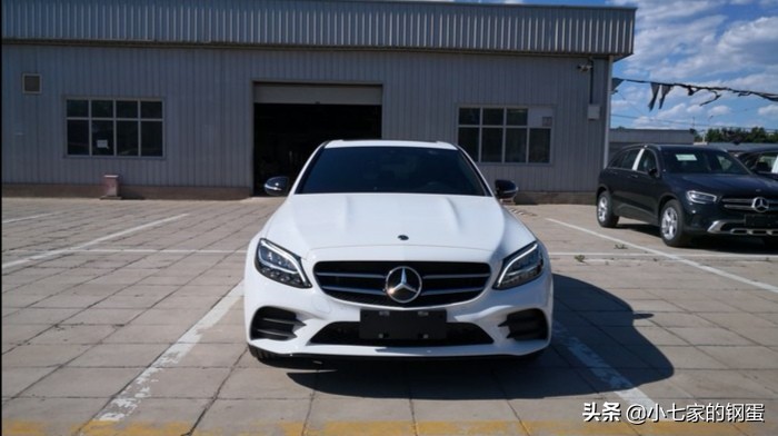 宝马320图片