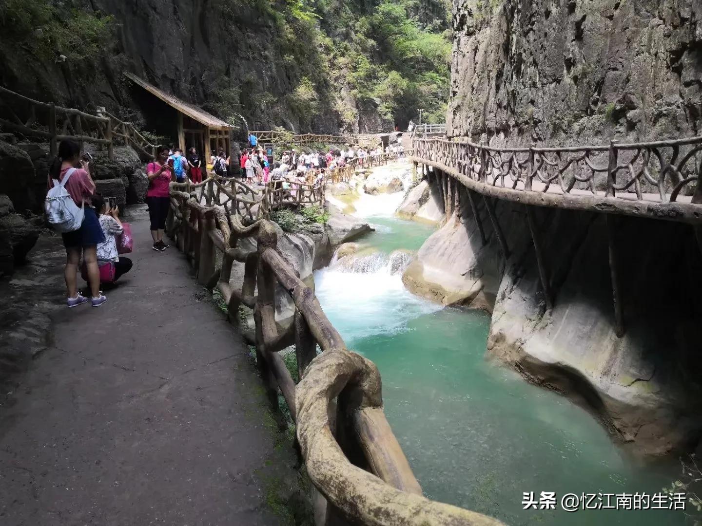 河南农家吃住一体的避暑哪里最好？