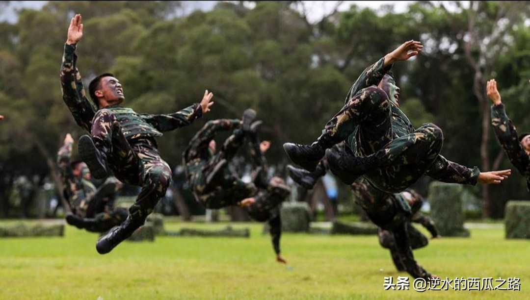 部队练的倒功有什么实际作用？真的只是摔倒了赶紧爬起来吗？